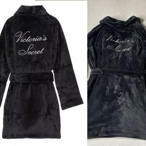 Victoria’s Secret Cozy Plush Embroidered Logo Short Robe